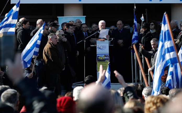 Στο Μαξίμου για το μεταναστευτικό