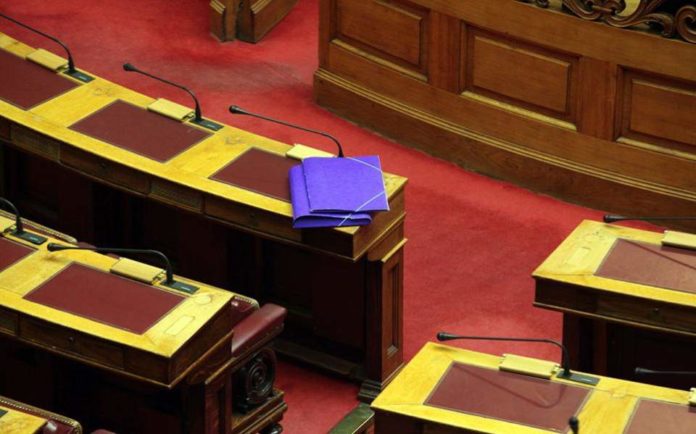 Τι προβλέπει το σχέδιο νόμου για το επίδομα γέννησης