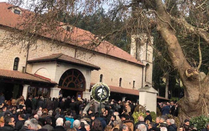 Το «τελευταίο αντίο» στον επιχειρηματία Θόδωρο Νιτσιάκο