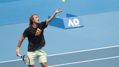 tsitsipas-training