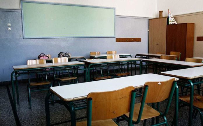 «Υποπτες κινήσεις» στη χρηματοδότηση σχολικής επιτροπής του Δ