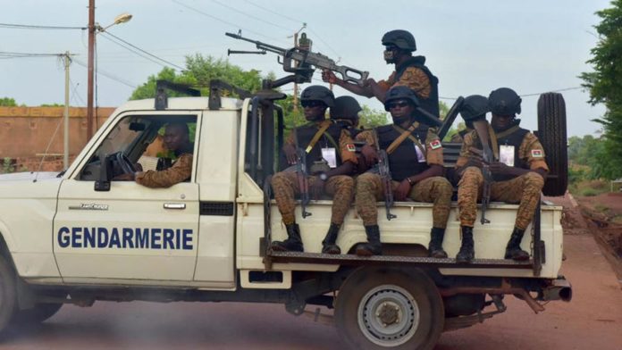 688ca33513674bf7895a69576d2c932c