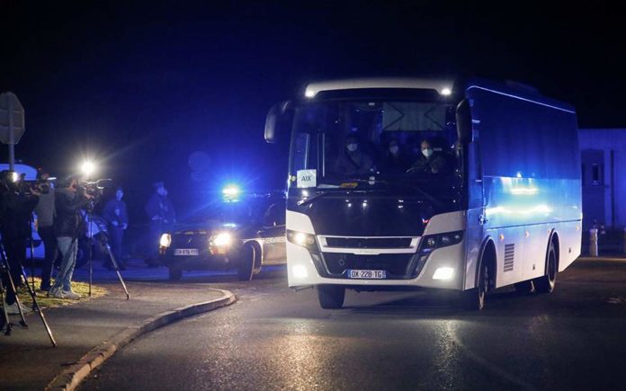 Η μαρτυρία του Ελληνα που επέστρεψε από τη Γουχάν στη Γαλλία: «Ηταν επικίνδυνα, θα με κρατήσουν σε καραντίνα»