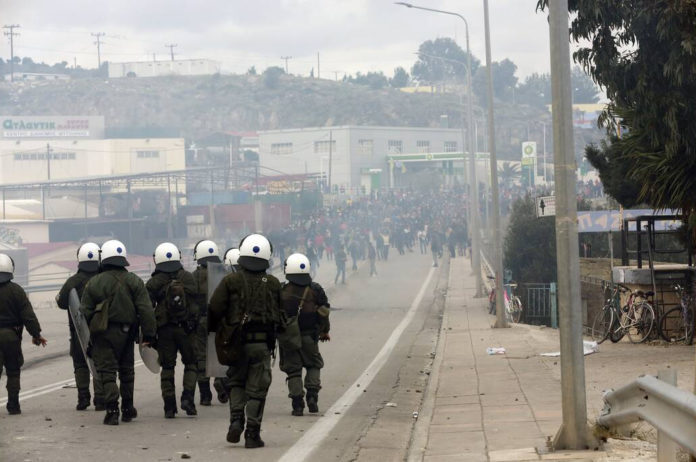 Σε κλοιό ασφαλείας η Μόρια – Σε επιφυλακή ΕΛ.ΑΣ