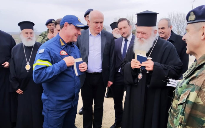 Δίπλα στα Σώματα Ασφαλείας στον Εβρο ο Αρχιεπίσκοπος Ιερώνυμος (βίντεο - φωτογραφίες)