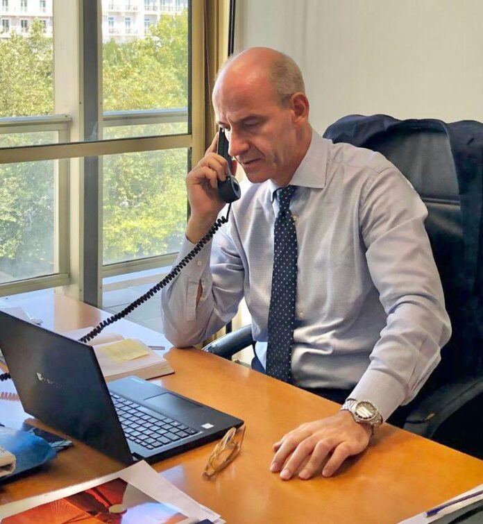 ΦΩΤΟ ΜΠΑΡΑΛΙΑΚΟΣ