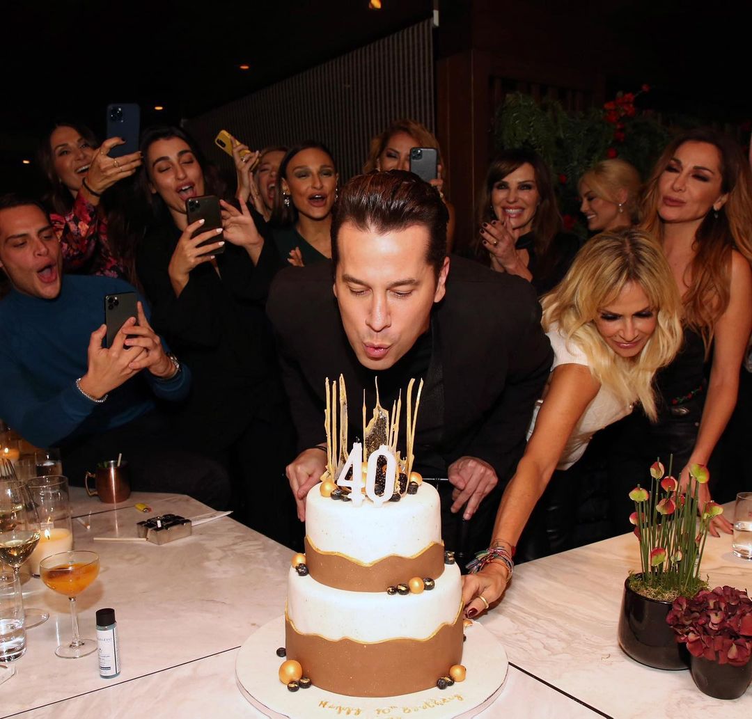 Τα γενέθλιά του Χάρη Σιανίδη με ένα πάρτι υπερπαραγωγή & με λαμπερούς  καλεσμένους (φωτο) - Pieria News