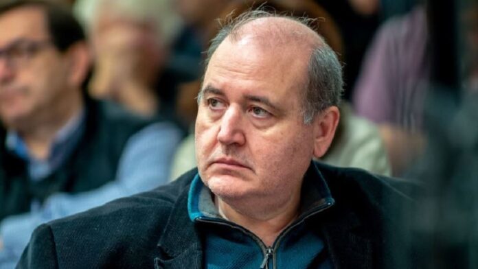 1fc860ec1beb4dd48d748e109d1cb457