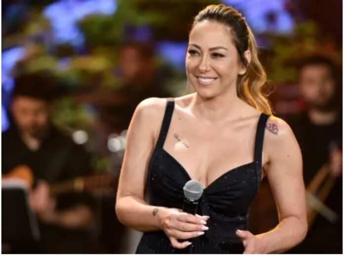 Μελίνα Ασλανίδου