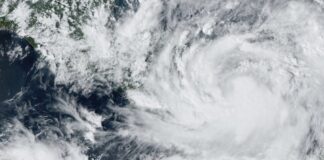 Συναγερμός στην κεντρική Αμερική – Πλησιάζει απειλητικά η τροπική καταιγίδα Τζούλια