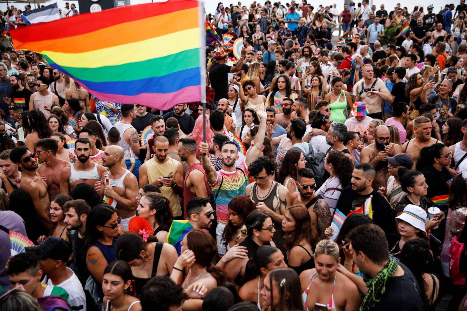 Athens Pride 2023: Πλήθος κόσμου στην πορεία υπερηφάνειας - Pieria News