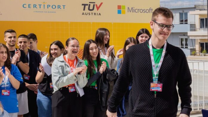 53669836082_deab61dfde_k (002)