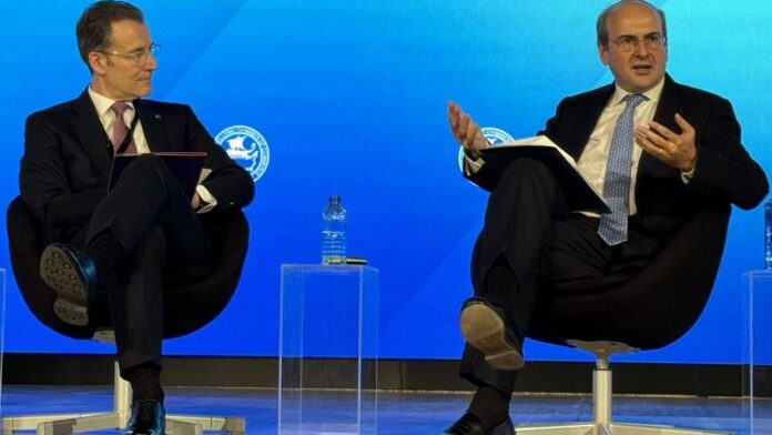 0b117f40ceff49d2bb90579dee3612ca