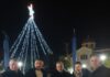 Κορινός: Φωταγωγήθηκε το Χριστουγεννιάτικο Δέντρο
