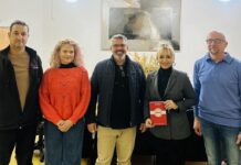 Η Αντιπεριφερειάρχης Πιερίας Σοφία Μαυρίδου δίπλα στους επαγγελματίες της Βόρειας Πιερίας