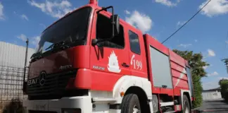 Συναγερμός στην Πυροσβεστική: Εντοπίστηκε νεκρό άτομο σε καμένο όχημα στη Σφενδάμη Πιερίας