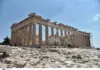 Ακρόπολη: Άνδρας με μαχαίρι τραυμάτισε δύο Αμερικανούς τουρίστες