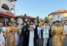 Με λαμπρότητα η υποδοχή της Τιμίας Κάρας του Αγίου Παρθενίου στο Λιτόχωρο Πιερίας (φωτο)