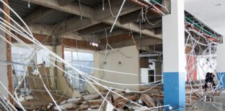 Ισχυρός σεισμός 7,7 Ρίχτερ στην Ινδονησία – Τουλάχιστον 38 οι νεκροί, αγωνία για τους εγκλωβισμένους