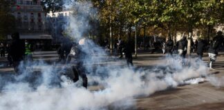 Σε αναβρασμό η Γαλλία μετά τις μαζικές διαδηλώσεις και τις λεηλασίες