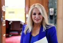 Άννα Μάνη – Παπαδημητρίου: Κοινοβουλευτική αναφορά για την αντιμετώπιση της σφήκας της καστανιάς στη Σκοτίνα