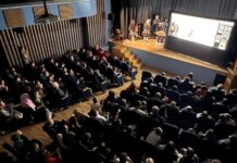 Με μεγάλη συμμετοχή παιδιών η παράσταση θεάτρου σκιών «Το ΟΧΙ του ’40 και ο Καραγκιόζης Λοχίας»