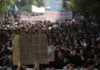 Χιλιάδες διαδηλωτές στα πανεκπαιδευτικά συλλαλητήρια σε όλη τη χώρα – Ένταση στην Ομόνοια μετά την πορεία